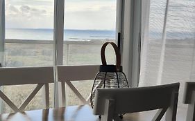 Precioso apartamento residencial con vistas al mar